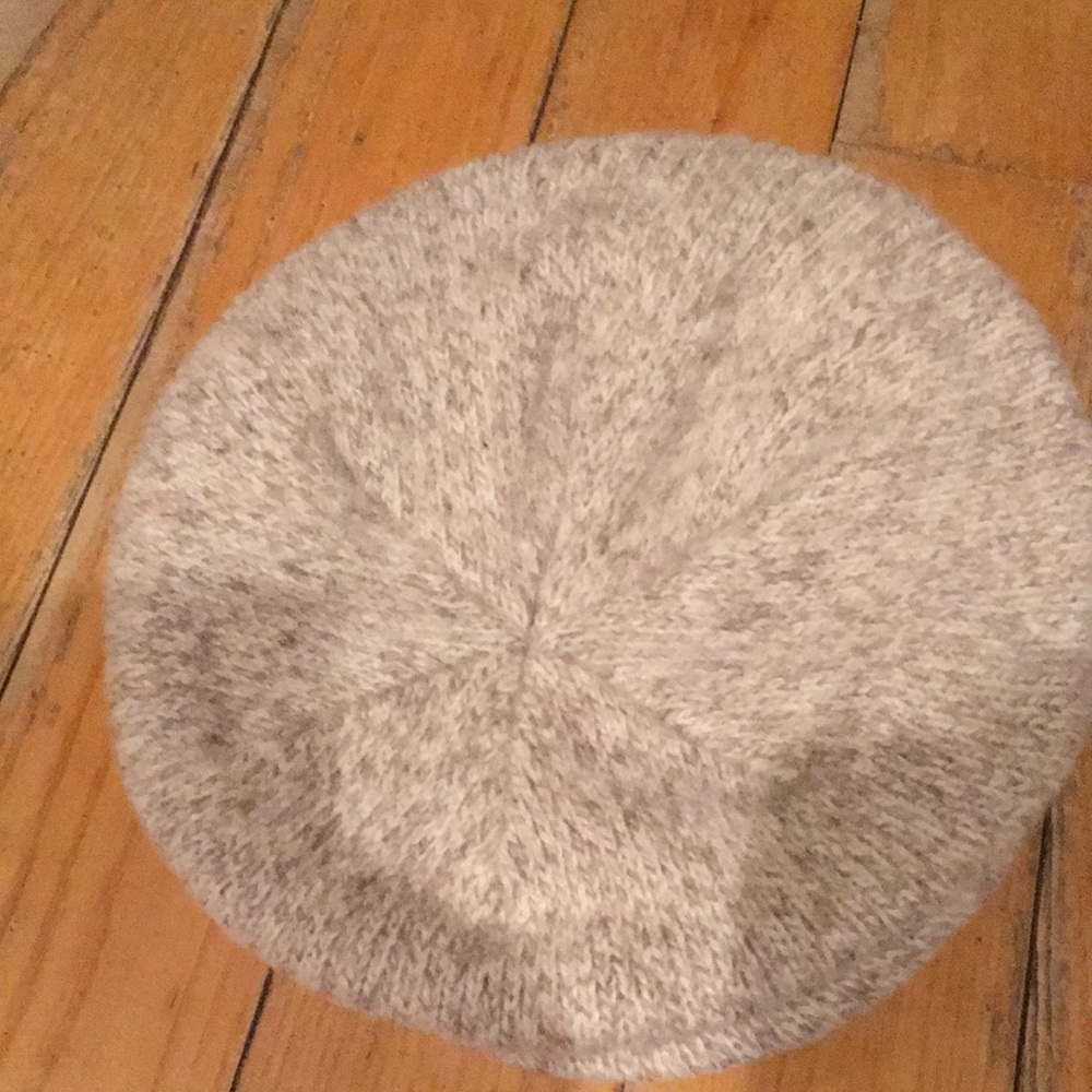 - Wool blend heather  newsboy cap